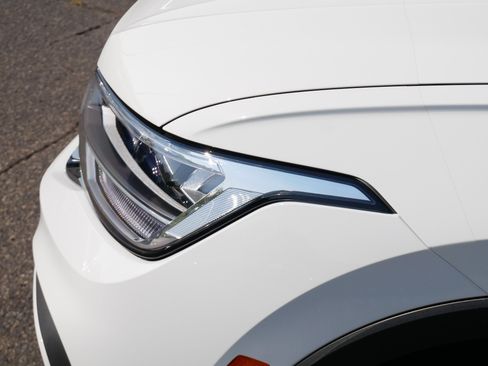 Certified 2024 Volkswagen Tiguan SE AWD/4WD image 16