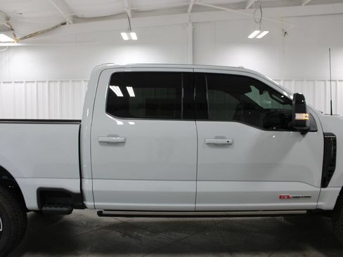 Used 2026 Ford F250 Platinum AWD/4WD image 11