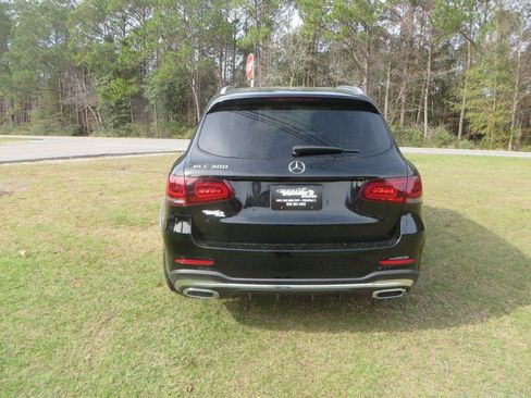 Used 2021 Mercedes-Benz GLC 300 w/ AMG Line image 7