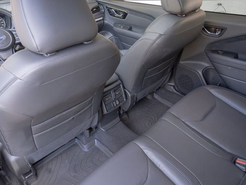 Used 2025 Subaru Forester Limited image 18