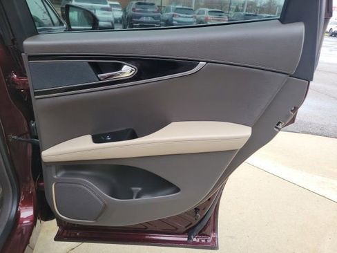 Used 2023 Lincoln Nautilus AWD w/ Premium Package image 24