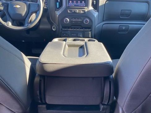 Used 2024 Chevrolet Silverado 2500 Custom w/ Custom Value Package image 27