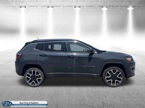 Used 2018 Jeep Compass Limited w/ Trailer Tow Group AWD/4WD image 9