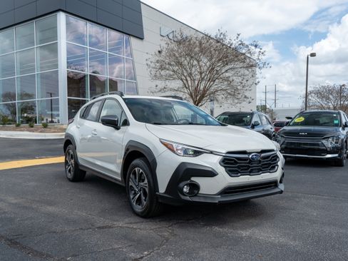 Used 2024 Subaru Crosstrek 2.0i Premium image 12