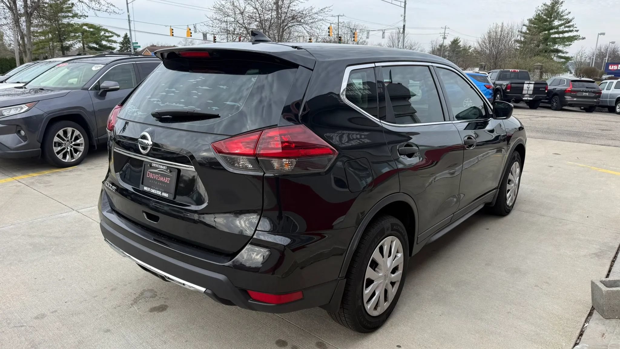 Used 2019 Nissan Rogue S FWD image 4