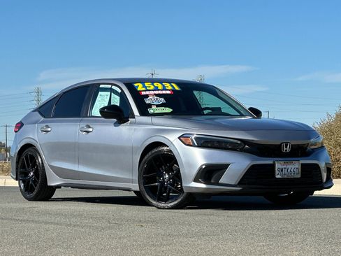 Used 2024 Honda Civic Sport image 2
