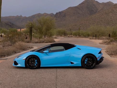 Used 2017 Lamborghini Huracan LP 610-4 AWD/4WD image 8