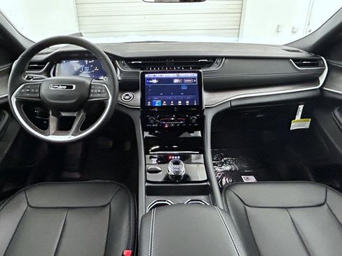 New 2025 Jeep Grand Cherokee Limited w/ Black Appearance Package AWD/4WD image 13