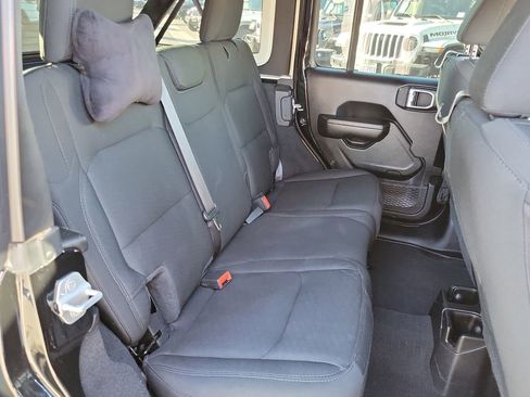Used 2021 Jeep Wrangler Unlimited Sport image 22