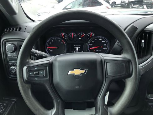 Used 2020 Chevrolet Silverado 2500 Custom w/ Custom Value Package image 15