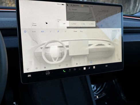 Used 2024 Tesla Model 3 Standard Range image 16