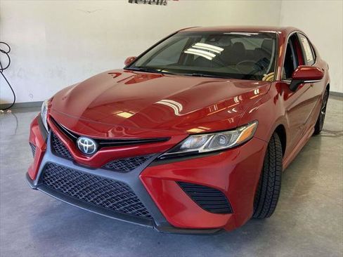 Certified 2020 Toyota Camry SE w/ Convenience Package image 7