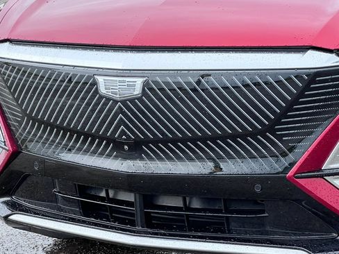 Certified 2024 Cadillac Lyriq Luxury AWD/4WD image 41