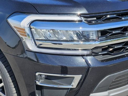 Used 2024 Ford Expedition Limited AWD/4WD image 8