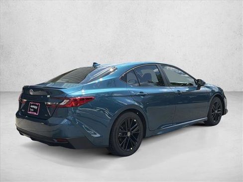 New 2026 Toyota Camry SE FWD image 5