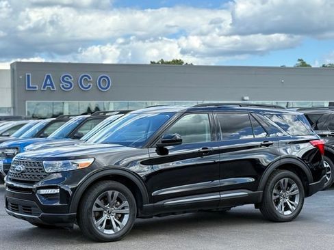 Used 2023 Ford Explorer XLT w/ Equipment Group 202A AWD/4WD image 1