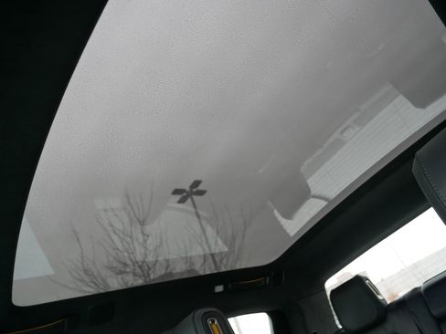 Used 2024 Rivian R1T Adventure image 32