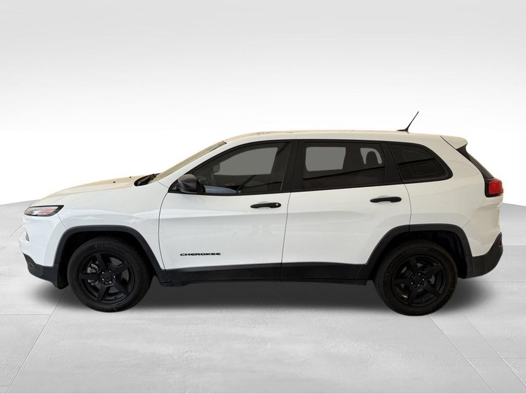 Used 2017 Jeep Cherokee Sport FWD image 11