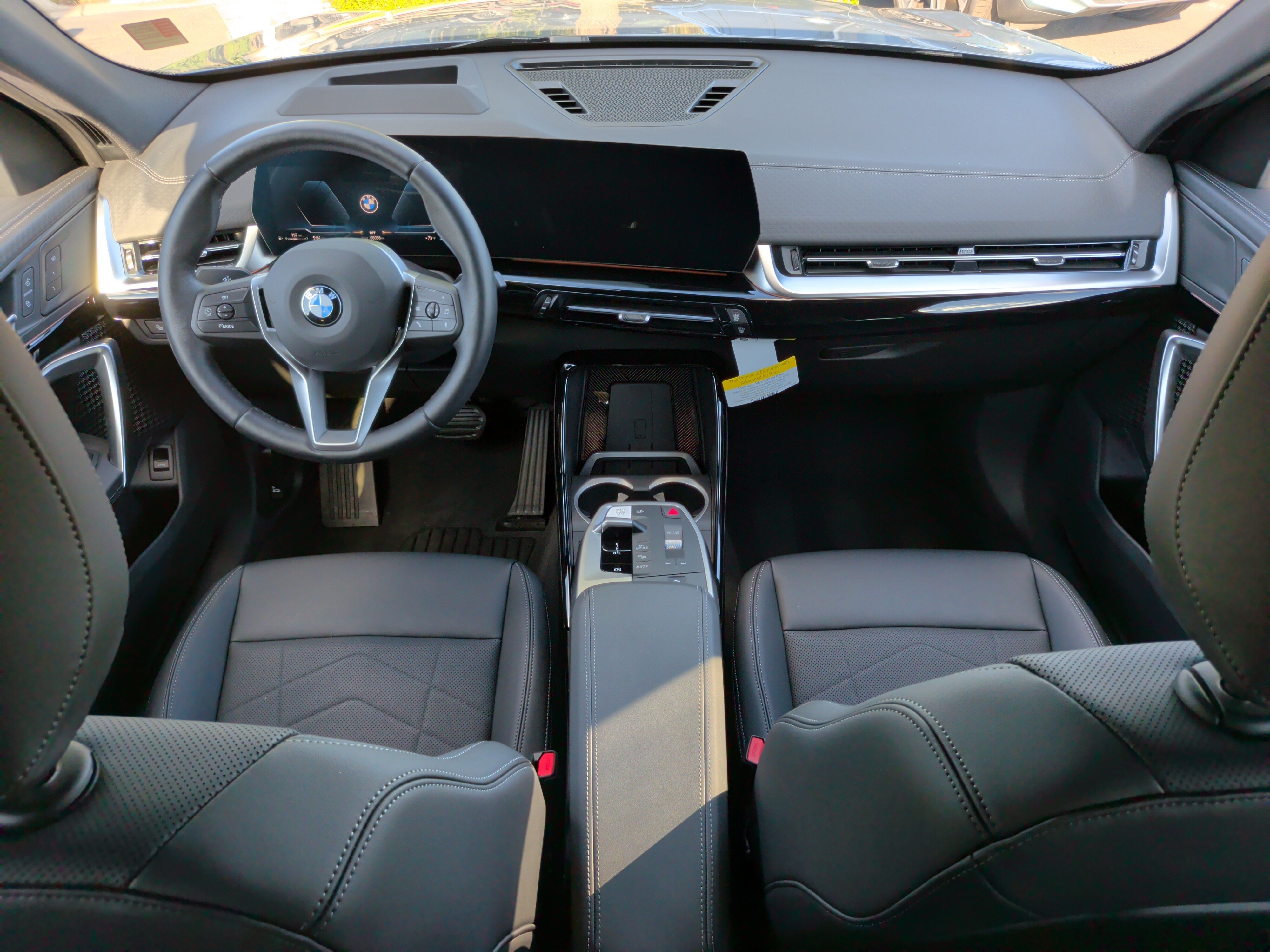 Used 2025 BMW X2 xDrive28i AWD/4WD image 34