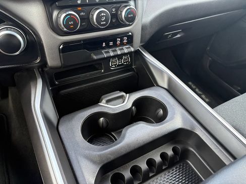 Used 2020 RAM 1500 Big Horn AWD/4WD image 17