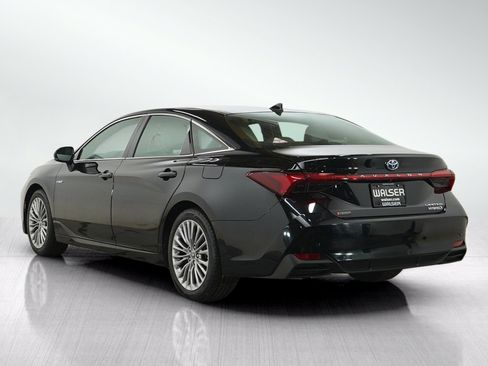 Used 2021 Toyota Avalon Limited w/ Advanced Safety Package FWD image 5