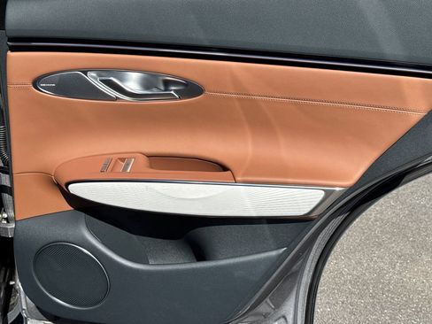 New 2026 Genesis GV70 2.5T Advanced AWD/4WD image 16