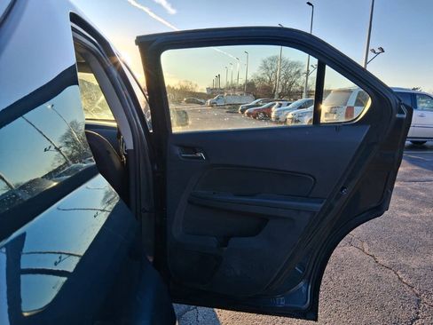 Used 2012 Chevrolet Equinox LS FWD image 13