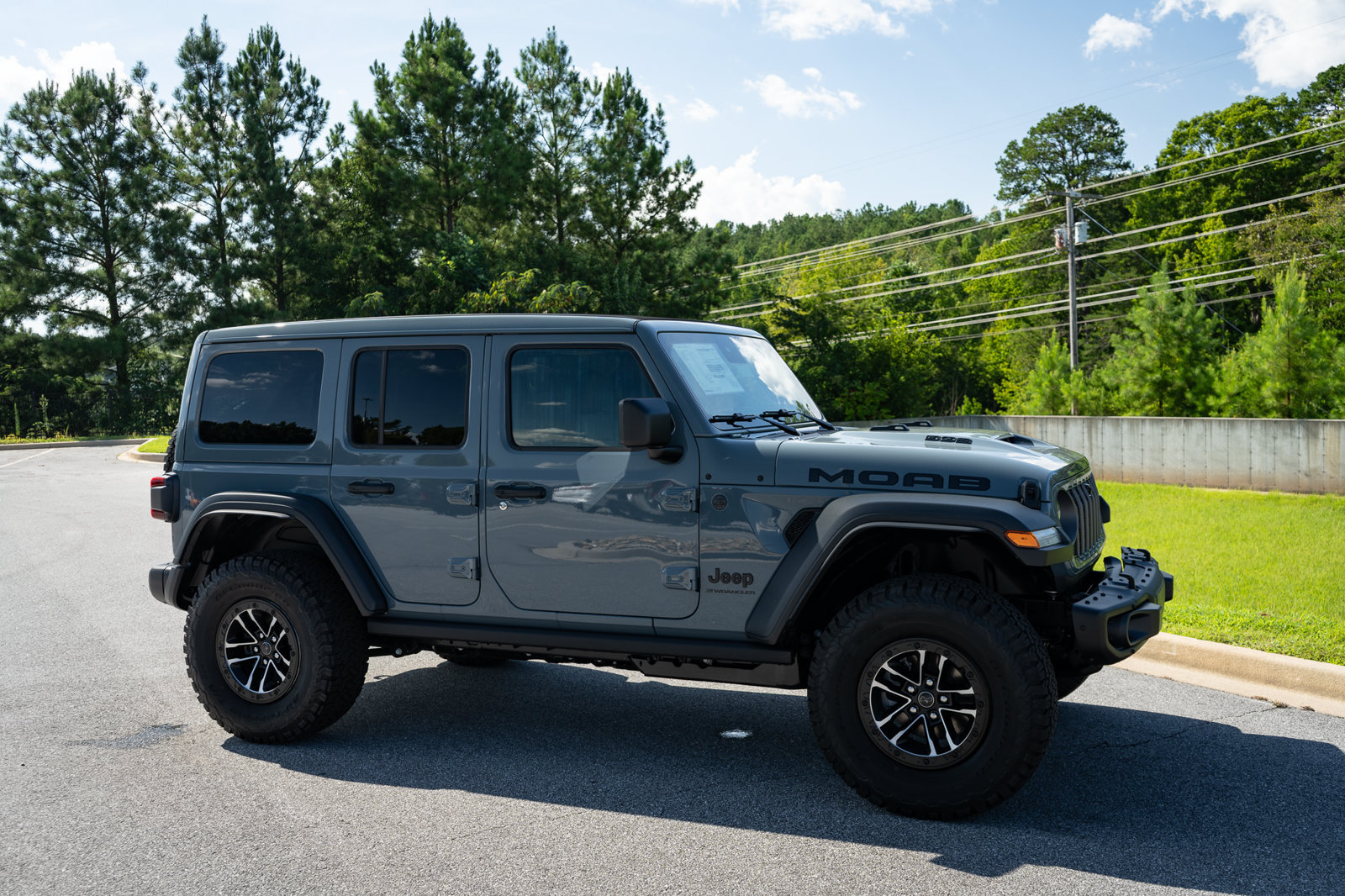 New 2026 Jeep Wrangler Unlimited Rubicon 392 w/ Quick Order Package 27X Moab AWD/4WD image 25