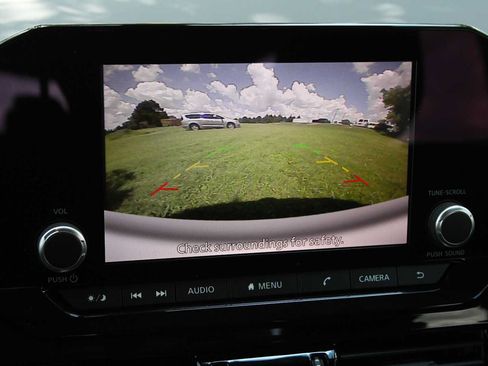 Used 2022 Nissan Pathfinder SV FWD image 41