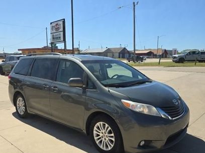 Used 2014 Toyota Sienna XLE