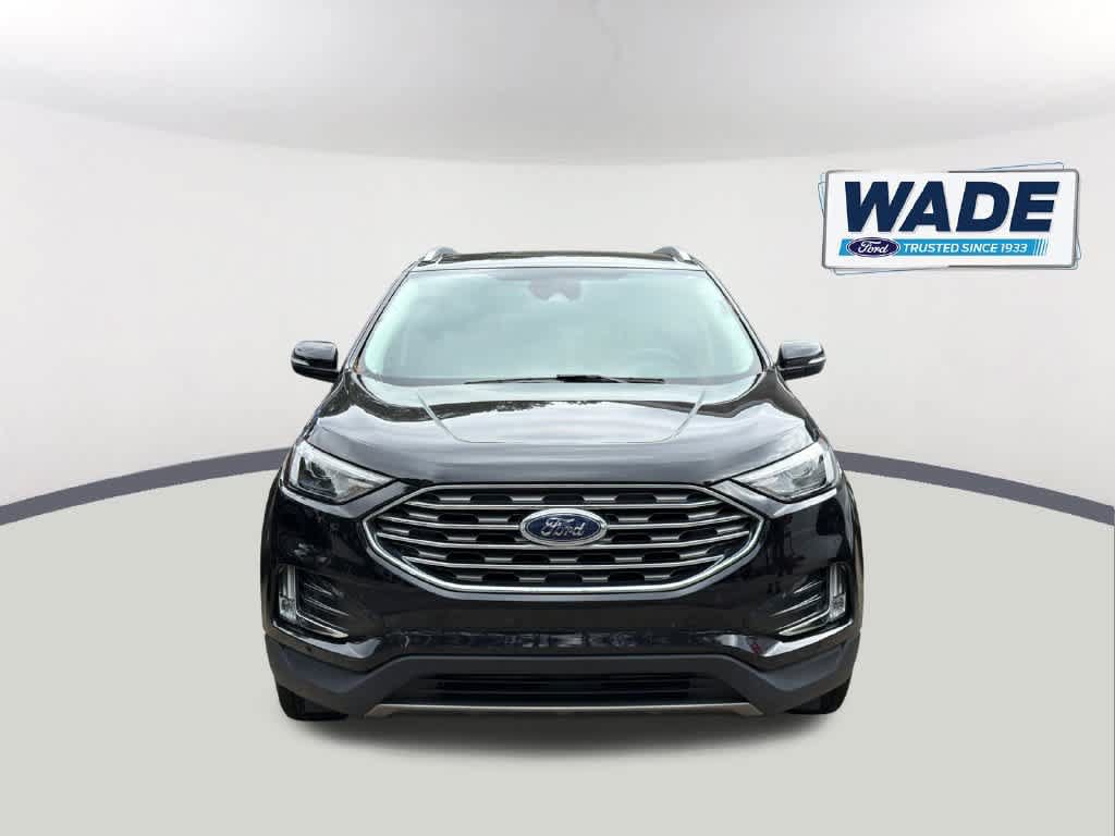 Used 2023 Ford Edge Titanium AWD/4WD image 2