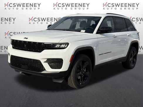 New 2025 Jeep Grand Cherokee Laredo image 1