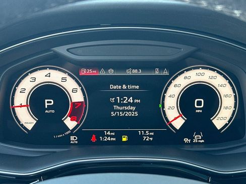 New 2025 Audi RS Q8 performance image 23