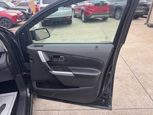Used 2014 Ford Edge SEL image 16