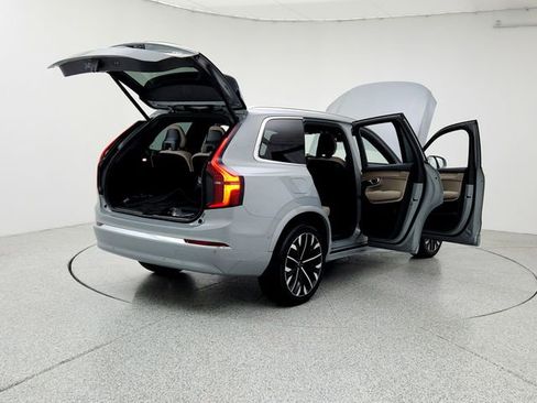 Certified 2026 Volvo XC90 B5 Plus w/ Protection Package image 11