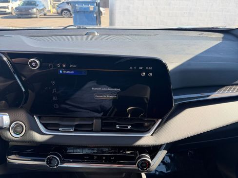 Used 2025 Chevrolet Equinox LT image 18