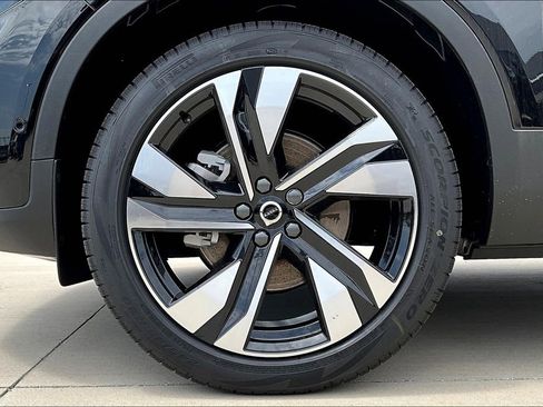 New 2026 Volvo XC40 B5 Ultra w/ Climate Package image 25