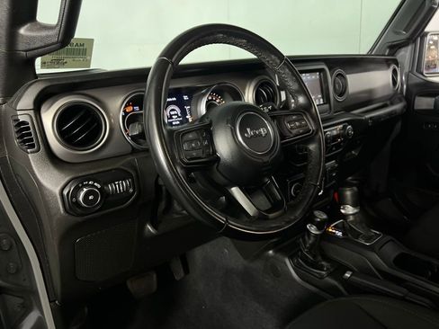Used 2021 Jeep Wrangler Unlimited Sport image 22