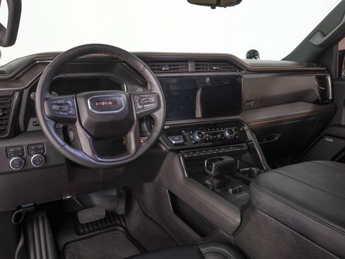 Used 2024 GMC Sierra 1500 AT4 w/ Technology Package image 18