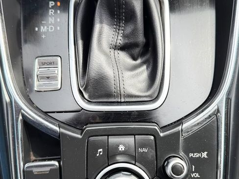 Used 2018 MAZDA CX-9 Touring FWD image 18