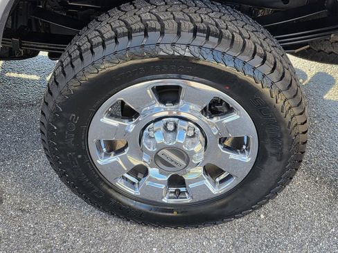 Used 2023 Ford F250 Lariat w/ Chrome Package image 43