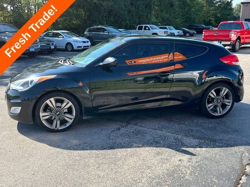 Used 2016 Hyundai Veloster w/ Option Group 02 FWD image 5
