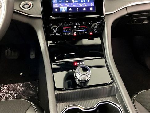New 2025 Jeep Grand Cherokee L Altitude image 7