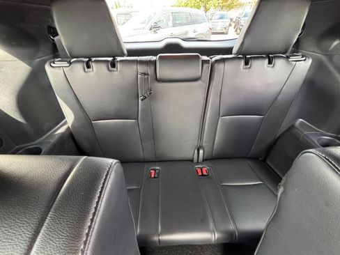 Used 2024 Toyota Highlander XSE FWD image 27