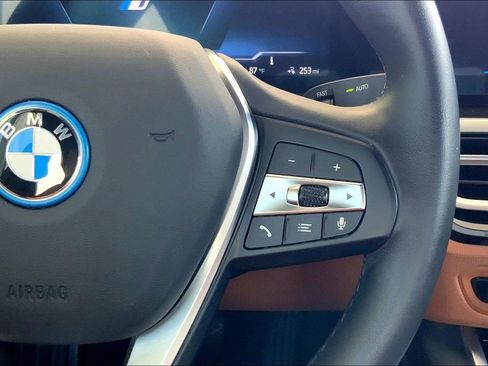 Used 2023 BMW i4 eDrive40 w/ Parking Assistance Package image 18