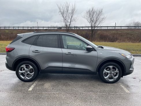 Used 2025 Ford Escape ST-Line image 4