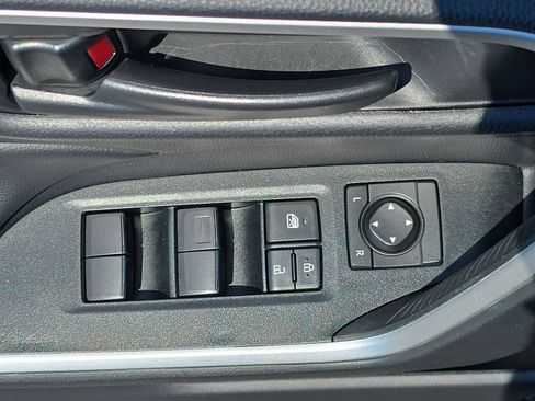 Certified 2025 Toyota RAV4 LE AWD/4WD image 31