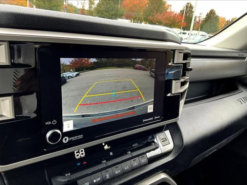 Used 2022 Toyota Tundra SR5 w/ SR5 Convenience Package image 19