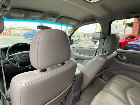 Used 2002 MAZDA Tribute ES image 16