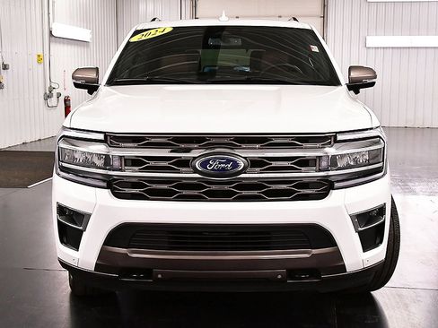 Used 2024 Ford Expedition King Ranch image 2
